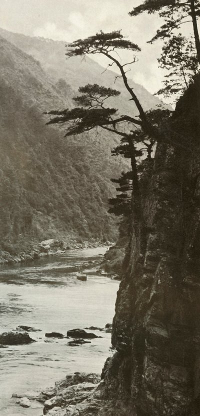 Une vallée sur le Katsura-Gawa - Herbert Ponting