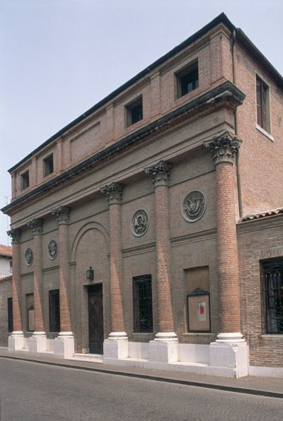 Façade du Teatro Accademico - Italian School