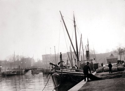 Bateaux sur le canal, Rotterdam, 1898 - James Batkin