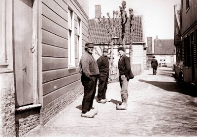 Hommes en costume traditionnel, Broek, Pays-Bas, 1898 - James Batkin