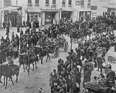 Artillerie turque quittant Constantinople pour le service actif, 1915 - Unbekannt