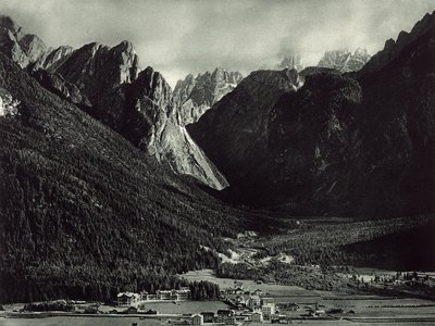 La ville de Dobbiaco dans les Dolomites - Unknown photographer