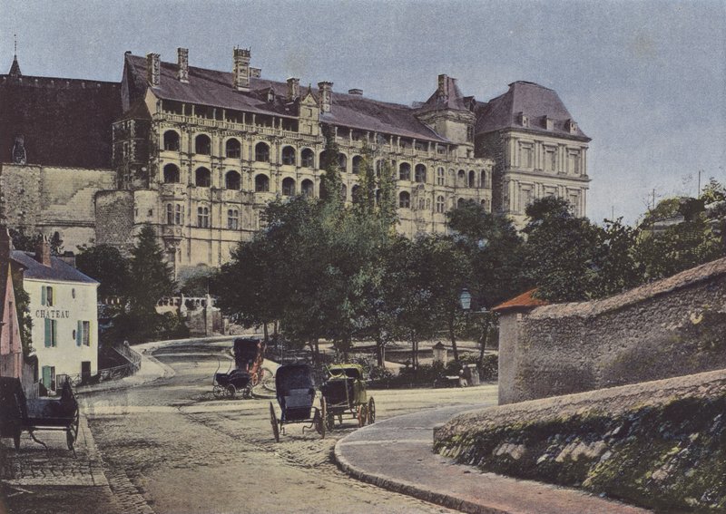 Château de Blois, Façade - (after) French Photographer
