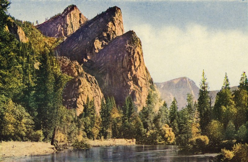 Three Brothers, parc national de Yosemite (photo couleur) - American Photographer