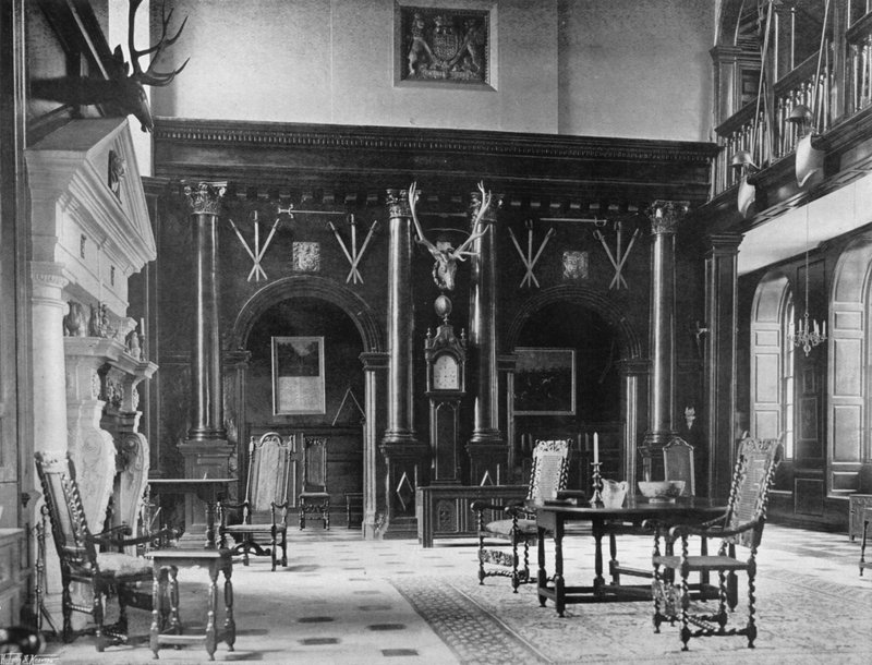 Écran dans le hall - Charles Latham