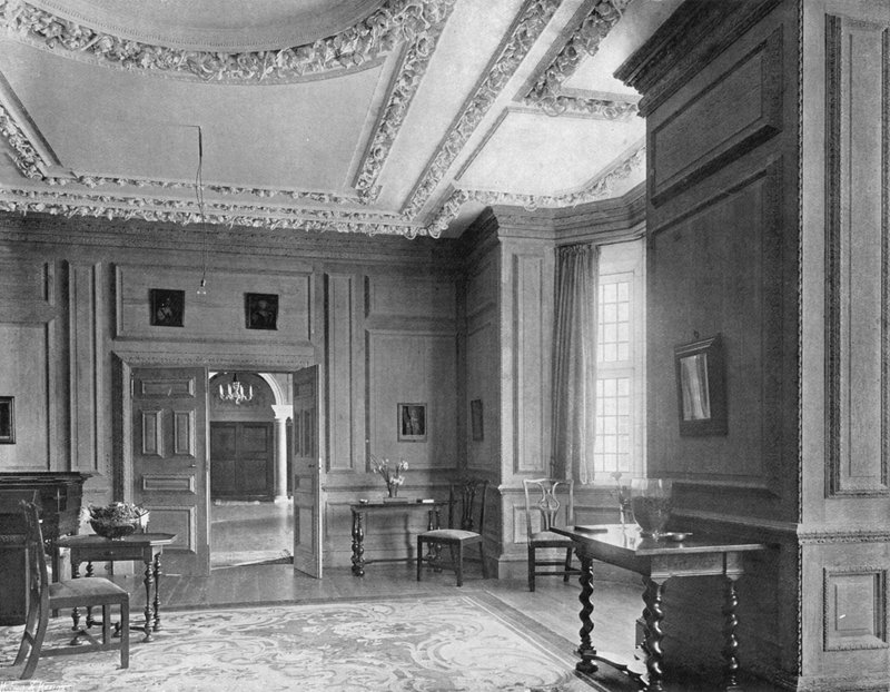 Le Salon - Charles Latham