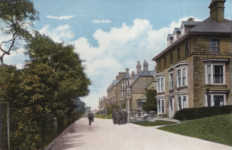 Buxton, La Promenade Large - English Photographer