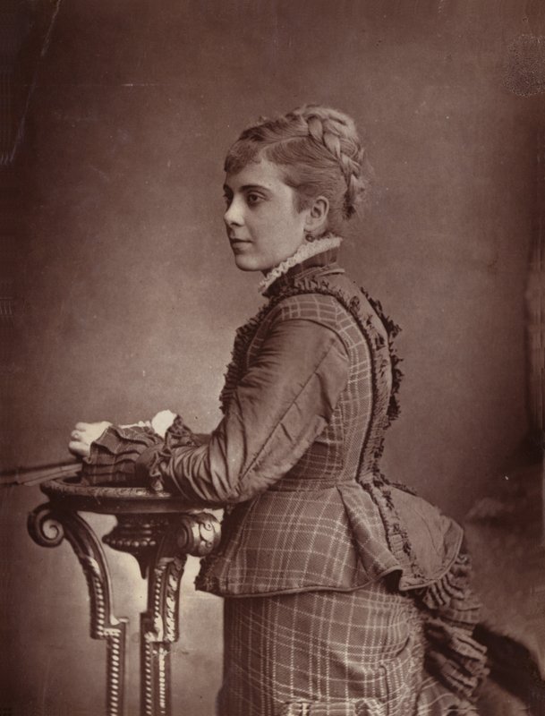 Clara Graham - English Photographer