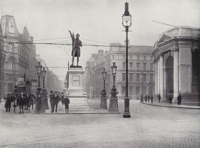 College Green, Dublin, avec la statue de Grattan - English Photographer
