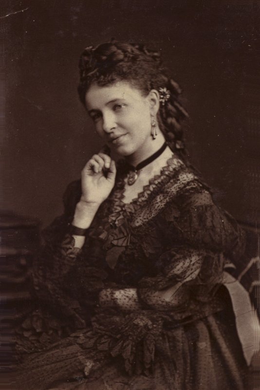 E. Albani - English Photographer