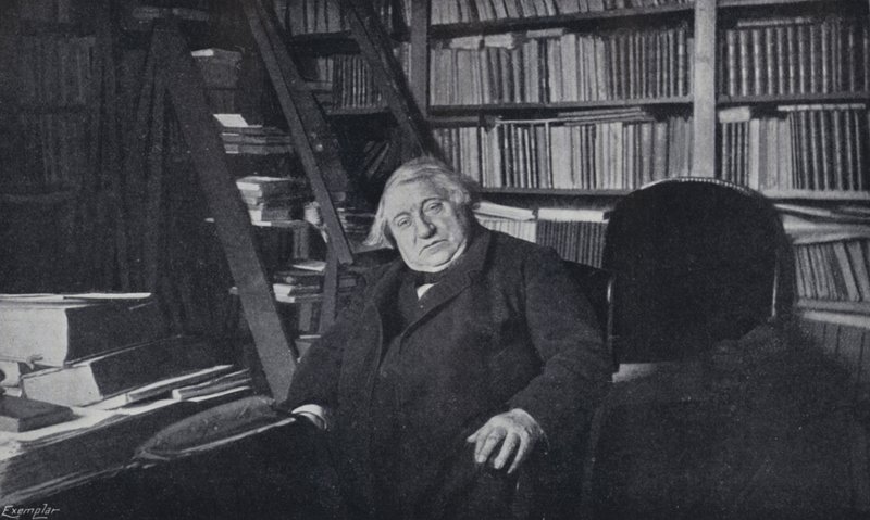 Ernest Renan dans son étude - English Photographer
