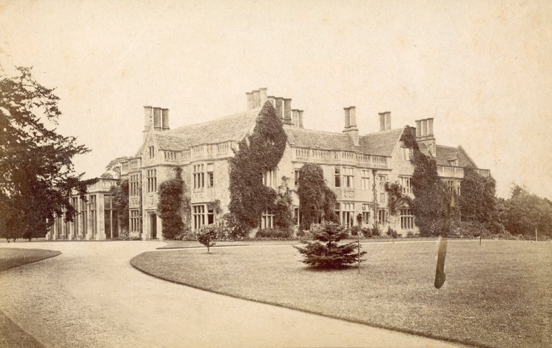 Hannington Hall, Wilts (photo n/b) - English Photographer