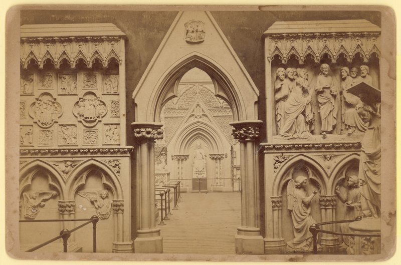 Cour Médiévale, Crystal Palace, Sydenham, Londres - English Photographer
