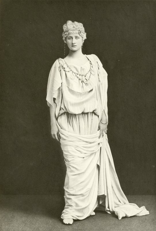 Mlle Mary Anderson en Hermione (gravure) - English Photographer