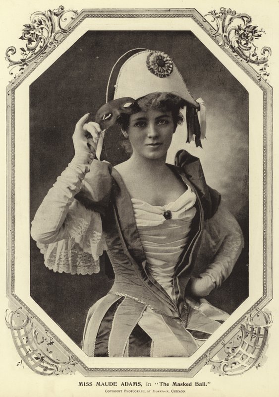 Mlle Maude Adams, dans Le Bal Masqué - English Photographer