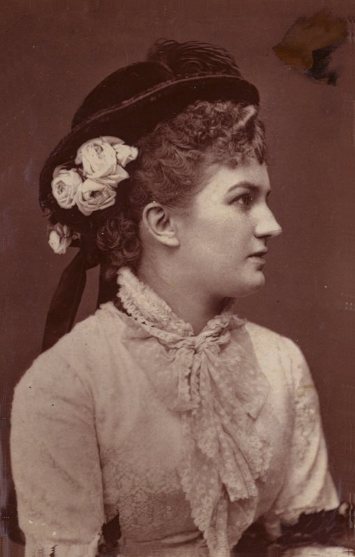 Nelly Brombley - English Photographer