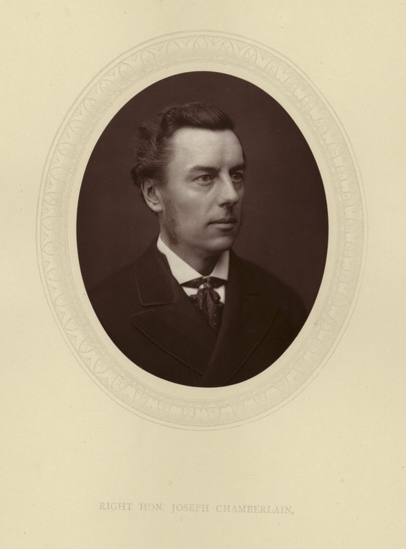 Le Très Hon. Joseph Chamberlain - English Photographer