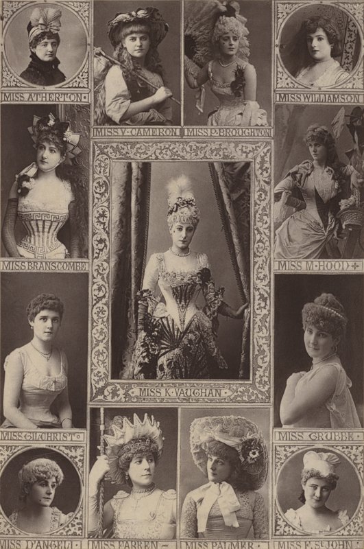 Quelques Actrices Principales, Un Groupe - English Photographer