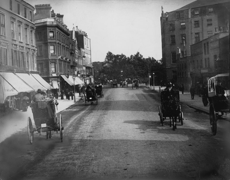 Extrémité sud de Edgware Road, Londres - English Photographer