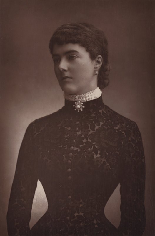 La Comtesse de Dudley - English Photographer