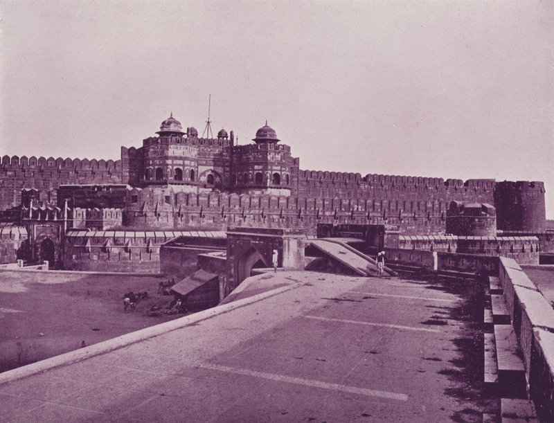Porte de Delhi, Fort d
