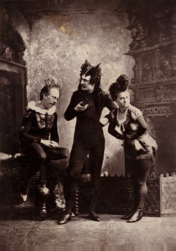 Les Majiltons - English Photographer