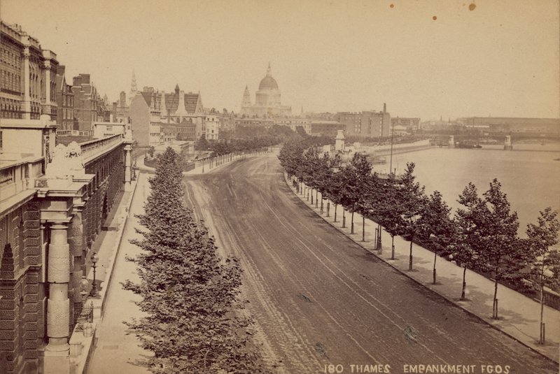 Embankment de la Tamise, Londres - English Photographer