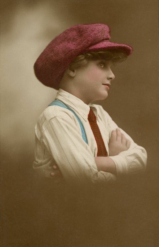Jeune fille avec une casquette - English Photographer