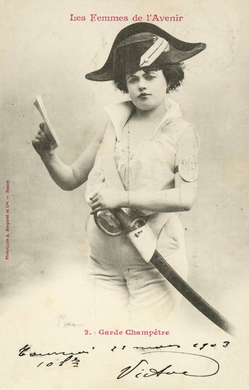 Garde champêtre, femme du futur - French Photographer