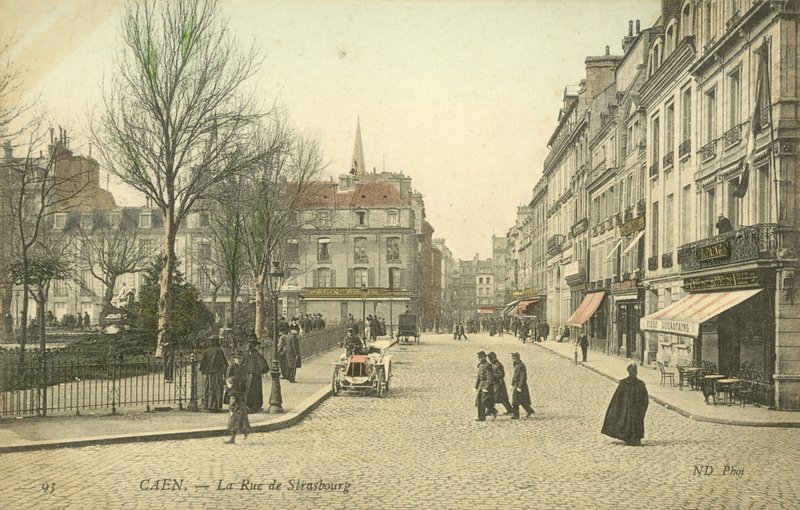 La Rue de Strasbourg, Caen - French Photographer
