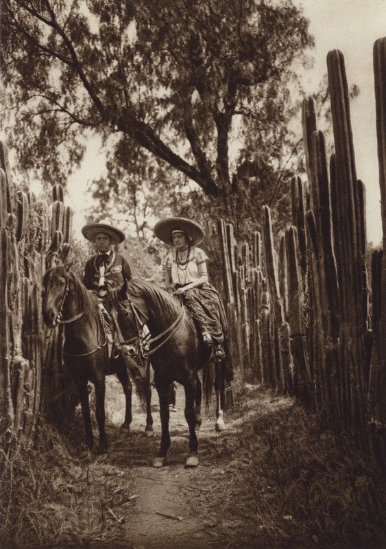 Mexique : les Mexicains en costume national (photo n/b) - Hugo Brehme