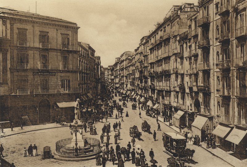 Naples : Via Roma, anciennement Toledo (photo n/b) - Italian Photographer