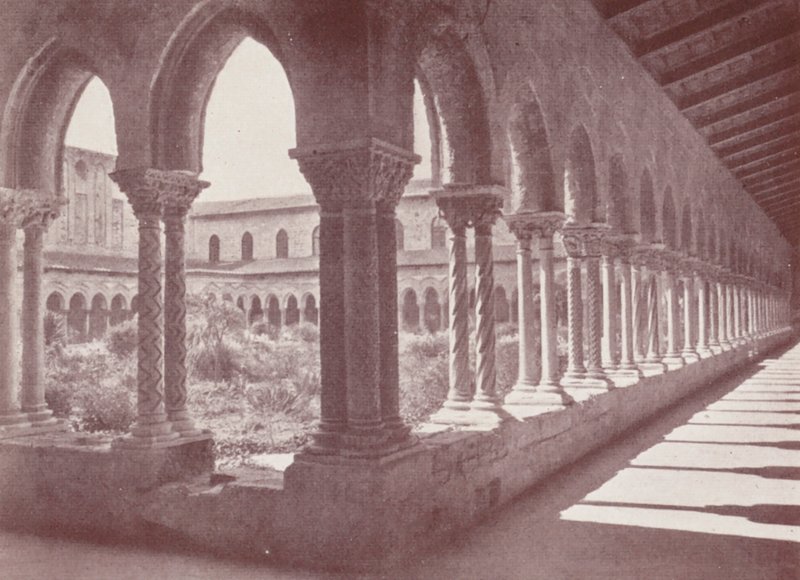 Sicile : Les cloîtres, Monreale (photo n/b) - Italian Photographer