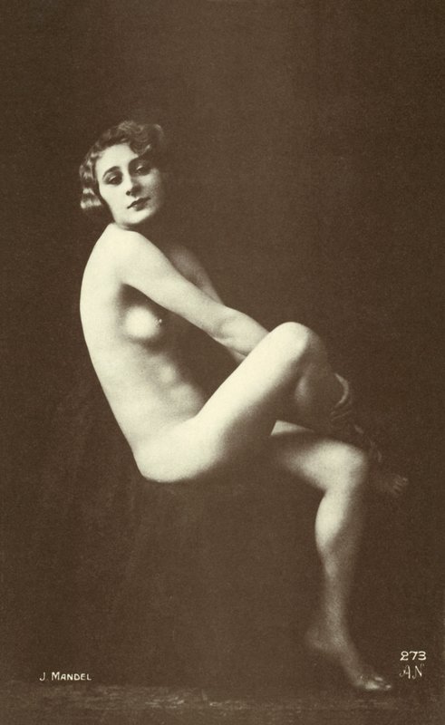 Nu féminin (photo n/b) - Julian or Julien Mandel