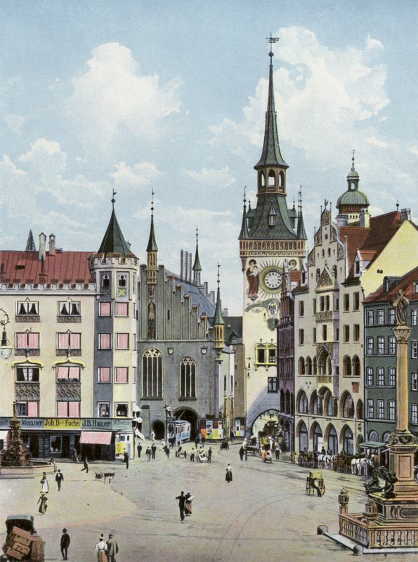 Munich : Marienplatz Mit Altem Rathaus - Photographer German