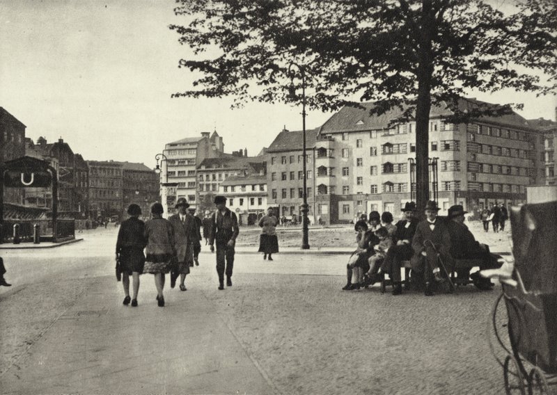 Berlin : Place Bulow - Sasha Stone