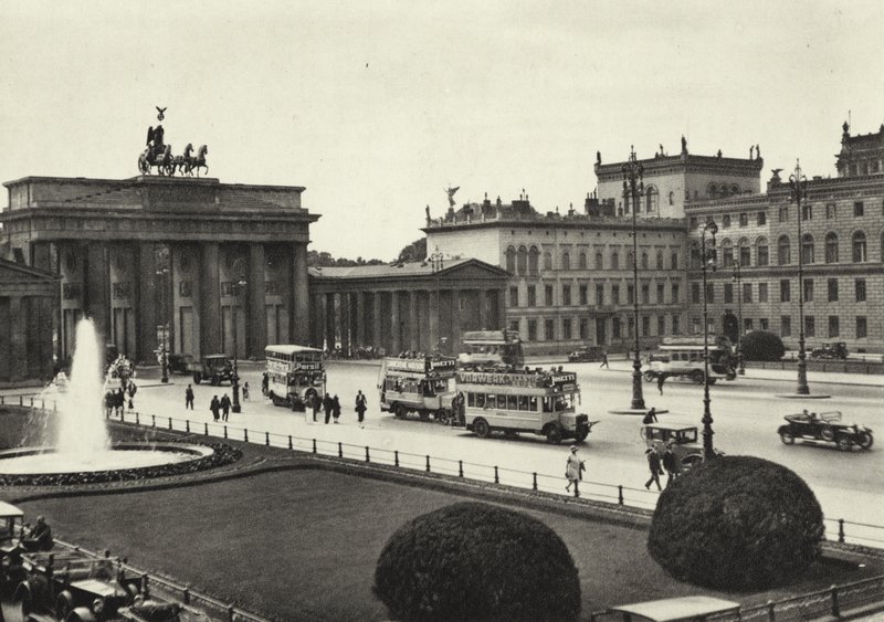 Berlin : Pariser Platz - Sasha Stone
